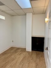 2277 Townsgate Rd, Westlake Village, CA à louer Photo intérieure– Image 2 sur 3