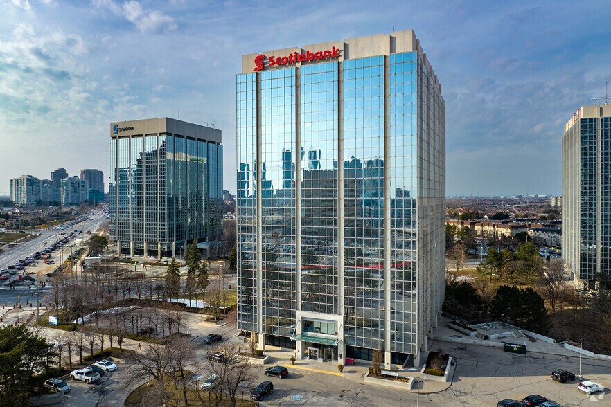 2 Robert Speck Pky, Mississauga, ON à louer - Photo de l’immeuble – Image 1 sur 7