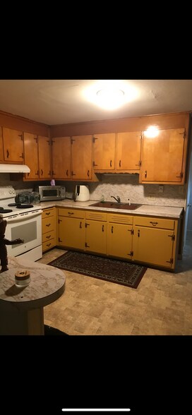 142-144 Oak St, New Britain, CT à vendre - Photo de l’immeuble – Image 2 sur 8