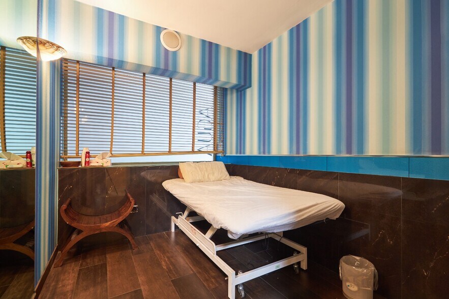 Calle Del Doctor Fleming, 44, Madrid, Madrid à vendre - Photo de l’immeuble – Image 3 sur 17