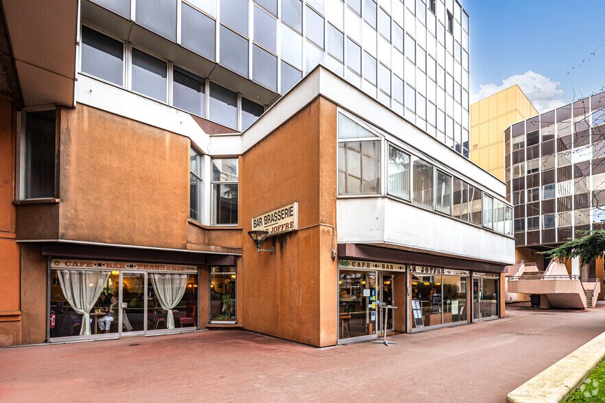 52 Bis Rue Roger Salengro, Fontenay-sous-Bois à louer - Photo de l’immeuble – Image 2 sur 5