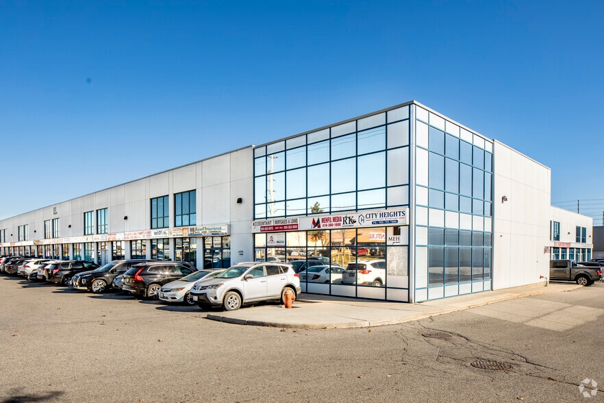 1332 Khalsa Dr, Mississauga, ON à vendre - Photo principale – Image 1 sur 2