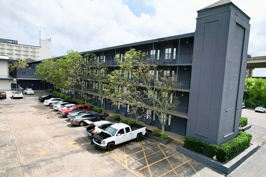 4002 S Carrollton Ave, New Orleans, LA à vendre - Photo de l’immeuble – Image 3 sur 18