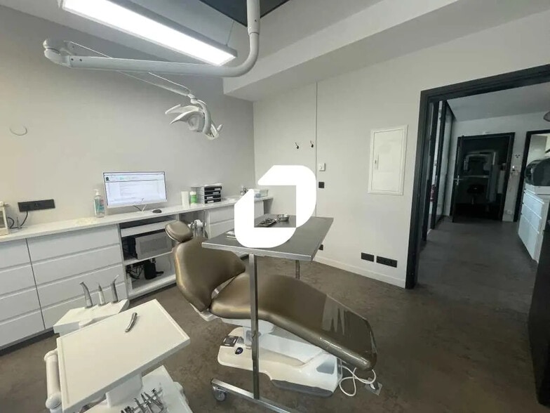 Local commercial dans Gujan-Mestras à vendre - Photo de l’immeuble – Image 2 sur 6