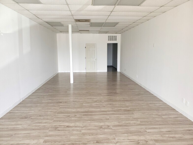 1001 Fairmont Pky, Pasadena, TX à louer - Photo de l’immeuble – Image 3 sur 10