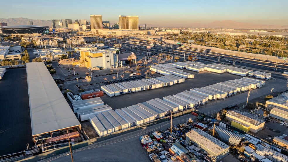 SW Dean Martin Dr & Ponderosa Way, Las Vegas, NV à vendre - Photo de l’immeuble – Image 2 sur 3