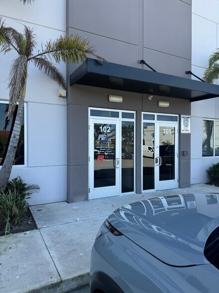 8565 W 44th Ave, Hialeah, FL à vendre - Photo de l’immeuble – Image 2 sur 39