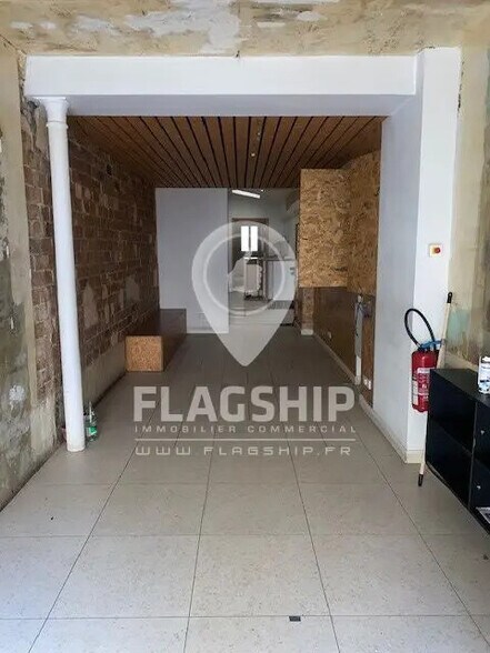 Local commercial dans Paris à louer - Photo de l’immeuble – Image 2 sur 9