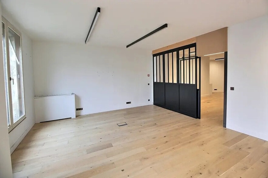 Bureau dans Paris à louer - Photo de l’immeuble – Image 1 sur 9