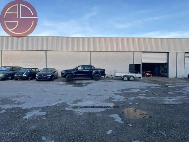 Plus de détails pour Industriel/Logistique à louer