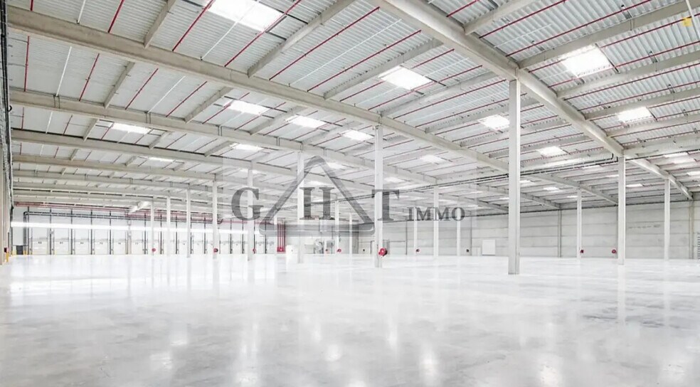 Industriel/Logistique dans Gretz-Armainvilliers à louer - Photo de l’immeuble – Image 1 sur 5