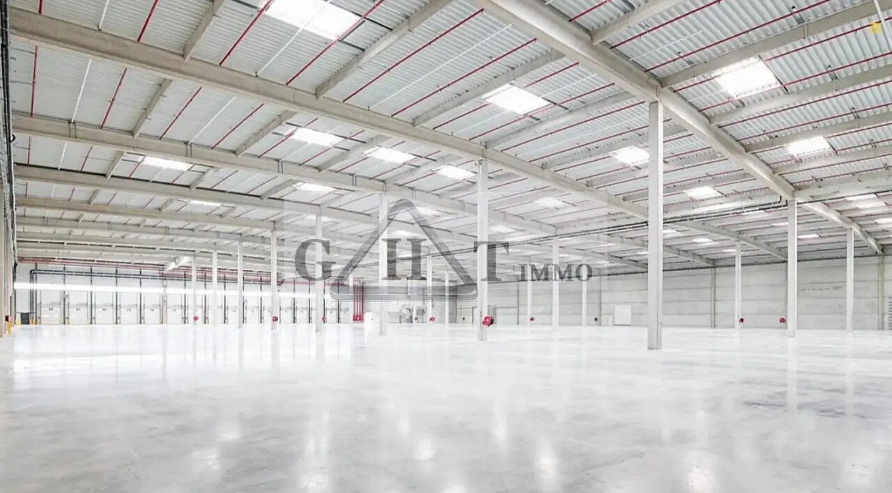 Industriel/Logistique dans Gretz-Armainvilliers à louer Photo de l’immeuble– Image 1 sur 4