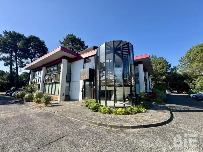 Bureau dans Mérignac à louer - Photo de l’immeuble – Image 1 sur 5