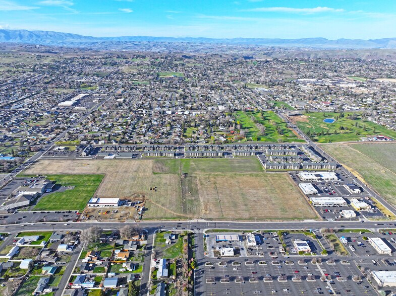 6600 W Nob Hill Blvd, Yakima, WA à vendre - Photo de l’immeuble – Image 2 sur 8