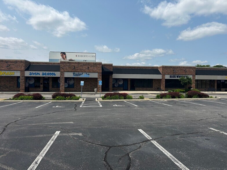 2906-2994 Hayden Rd, Columbus, OH à louer - Photo de l’immeuble – Image 2 sur 17