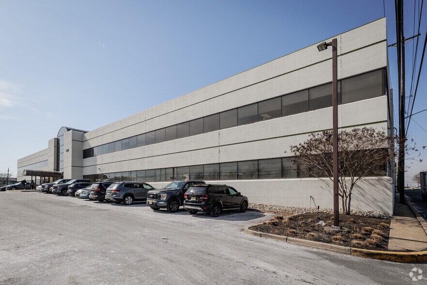 620 Division St, Elizabeth, NJ à louer - Photo de l’immeuble – Image 3 sur 6