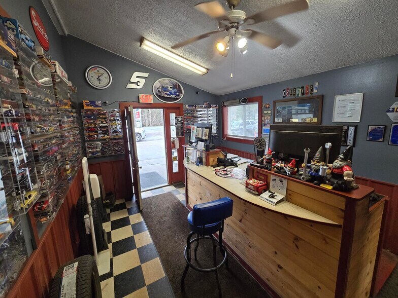 12226 NY-28, Poland, NY à vendre - Photo de l’immeuble – Image 3 sur 6