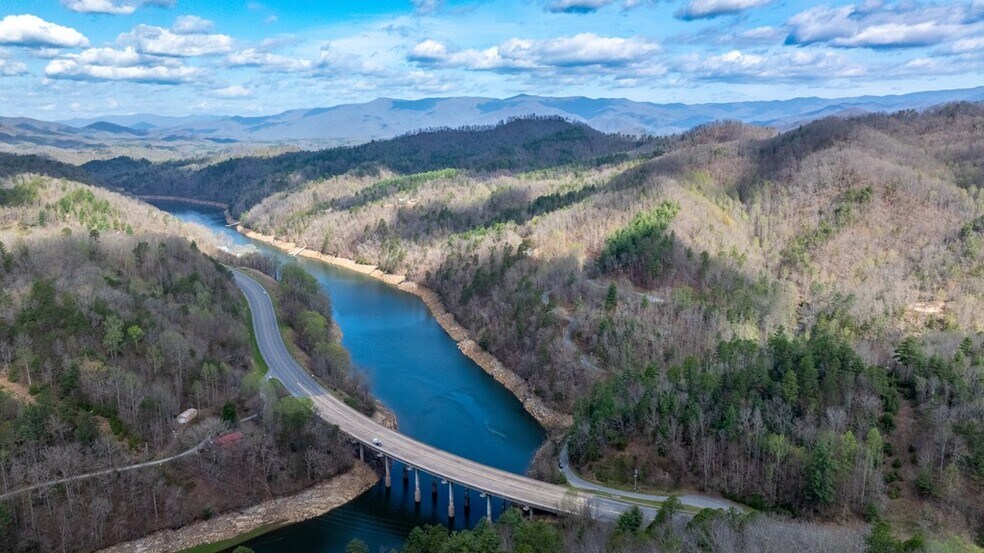 00 Fontana Lake Dr, Bryson City, NC à vendre - Photo de l’immeuble – Image 2 sur 22