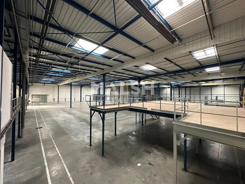 Bureau dans Miribel à louer - Photo de l’immeuble – Image 3 sur 26