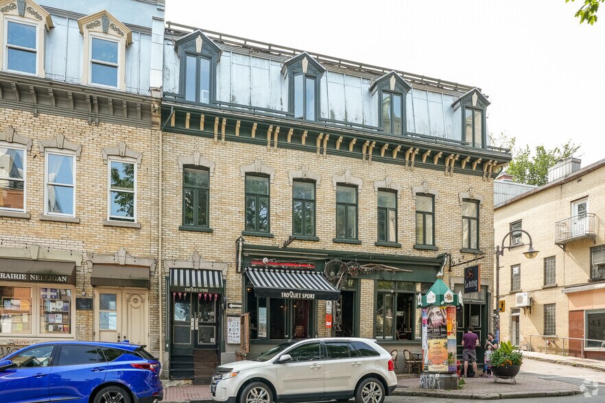 475 Rue Saint-Jean, Québec, QC à vendre - Photo de l’immeuble – Image 2 sur 2