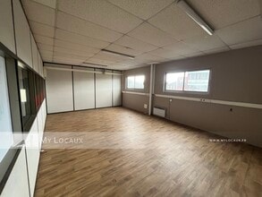 12-16 Rue Des Entrepreneurs, Carrières-sur-Seine à louer Photo intérieure– Image 2 sur 5