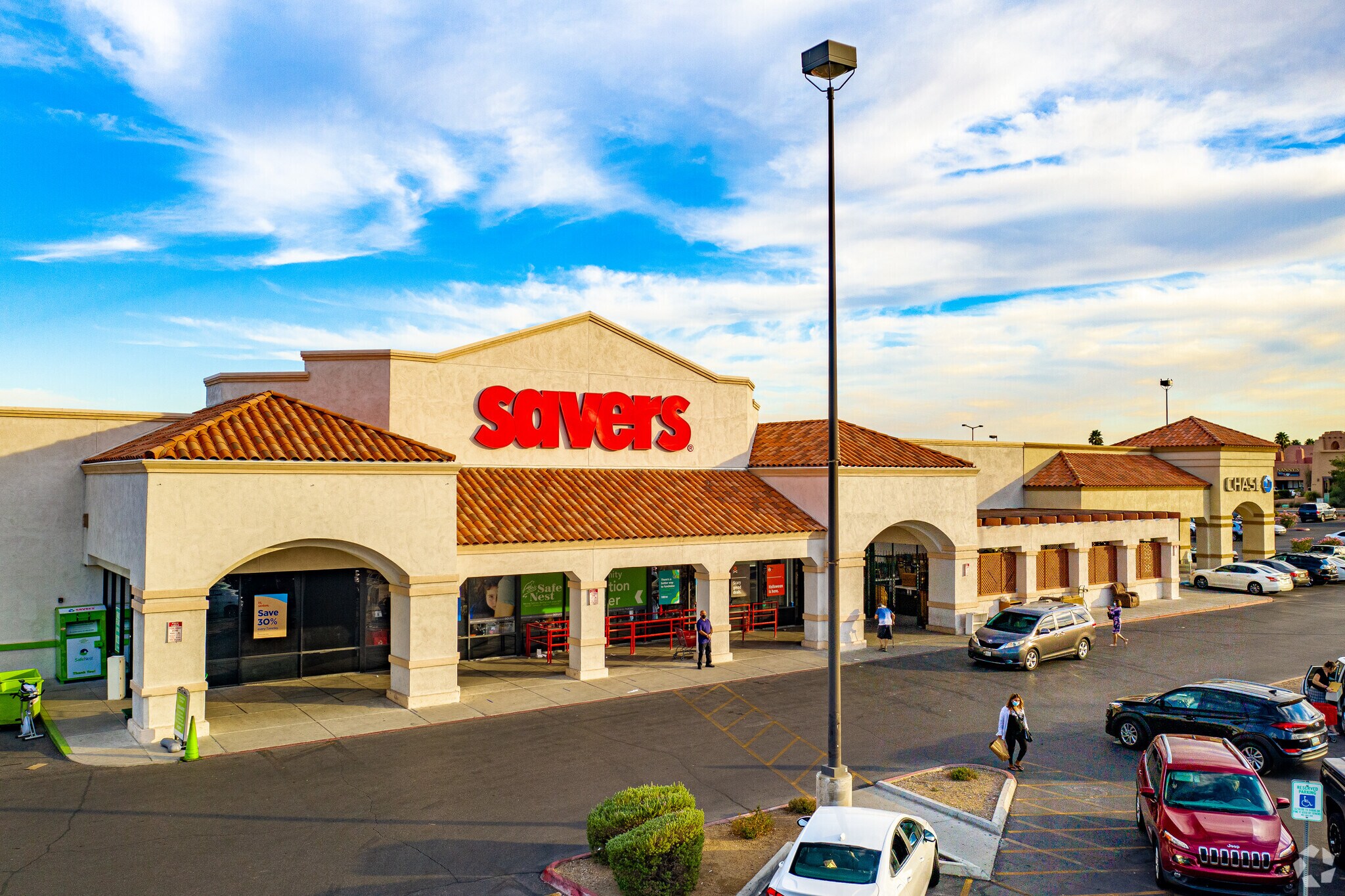 8510-8584 W Lake Mead Blvd, Las Vegas, NV à louer Photo principale– Image 1 sur 27