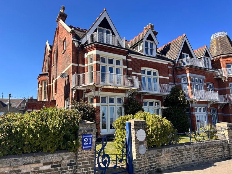 21 Kirkley Cliff Rd, Lowestoft à vendre - Photo de l’immeuble – Image 1 sur 5