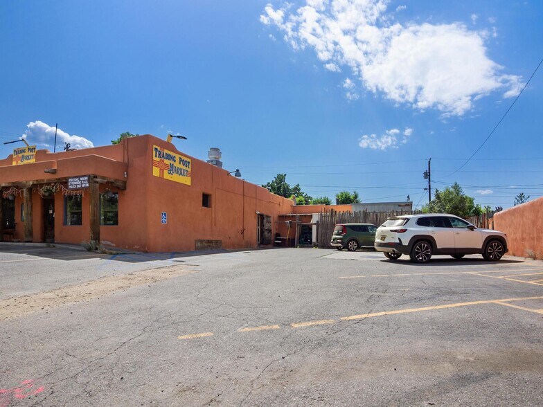 4179 St Highway 68, Ranchos De Taos, NM à vendre - Photo de l’immeuble – Image 3 sur 33