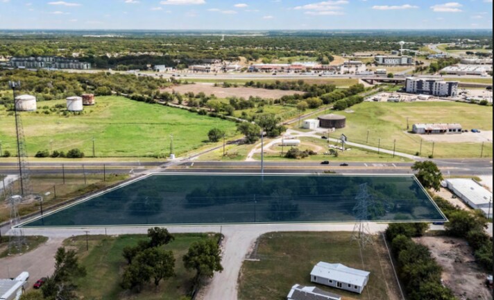 2.375 Acres on New Dallas hwy, Lacy Lakeview, TX à vendre - Aérien – Image 2 sur 6