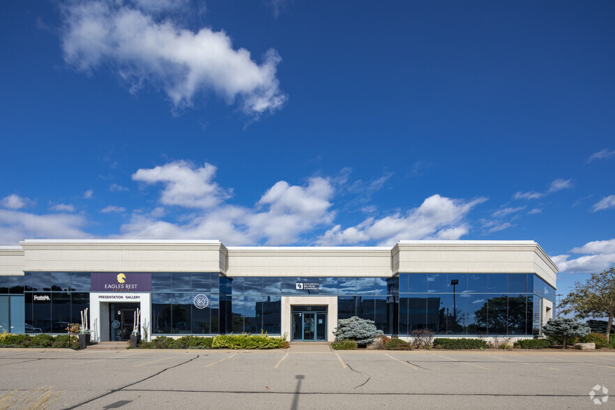 1155 N Service Rd W, Oakville, ON à louer - Photo de l’immeuble – Image 2 sur 6