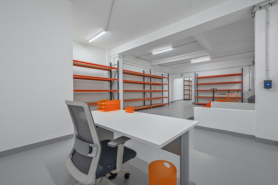 152 Rue De Paris, Montreuil à louer - Photo de l’immeuble – Image 3 sur 17
