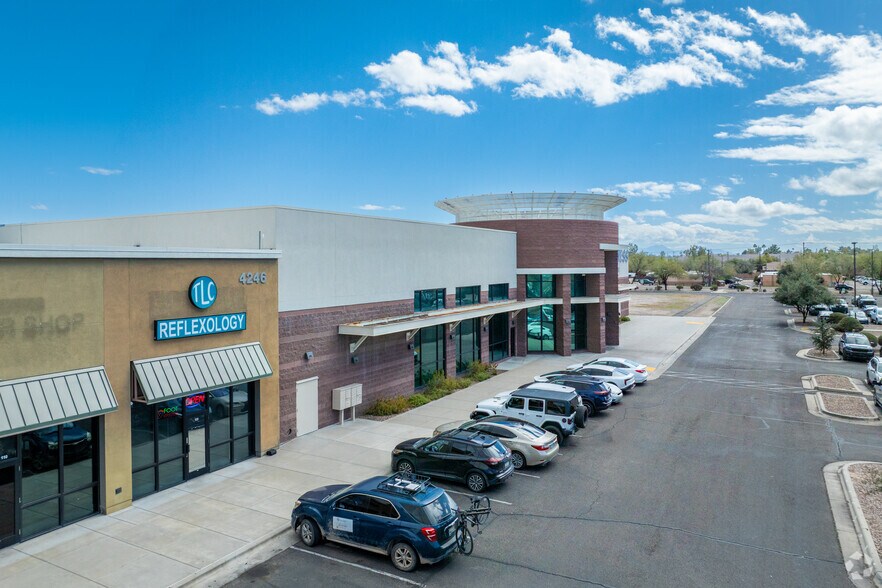 4240 N 1st Ave, Tucson, AZ à vendre - Photo de l’immeuble – Image 2 sur 6