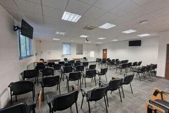 Priestley Rd, Basingstoke à louer Photo intérieure– Image 1 sur 5