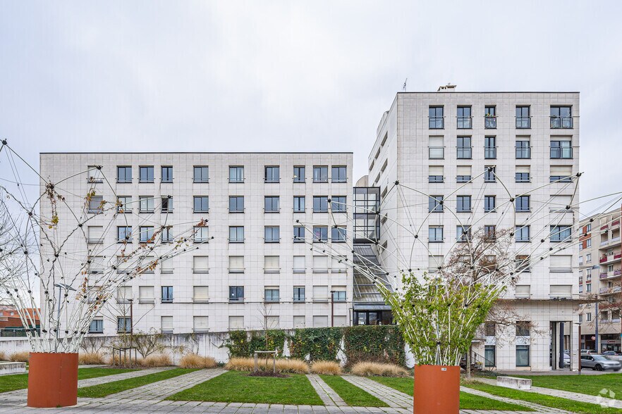 21 Avenue Du Centre, Montigny-le-Bretonneux à vendre - Photo principale – Image 1 sur 1