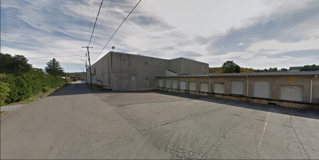 40 S Third St, Walnutport, PA à louer Photo de l’immeuble– Image 1 sur 29
