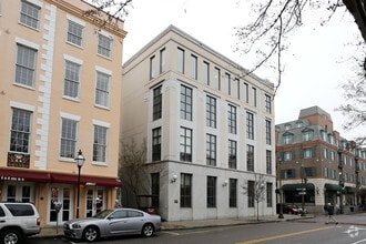 177 Meeting St, Charleston, SC à louer Photo de l’immeuble– Image 1 sur 1