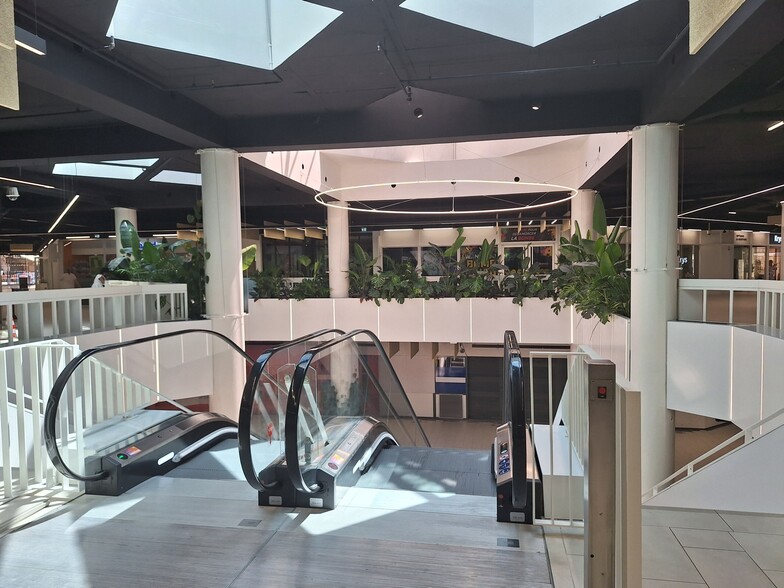 Local commercial dans Bordeaux à louer - Photo de l’immeuble – Image 3 sur 3