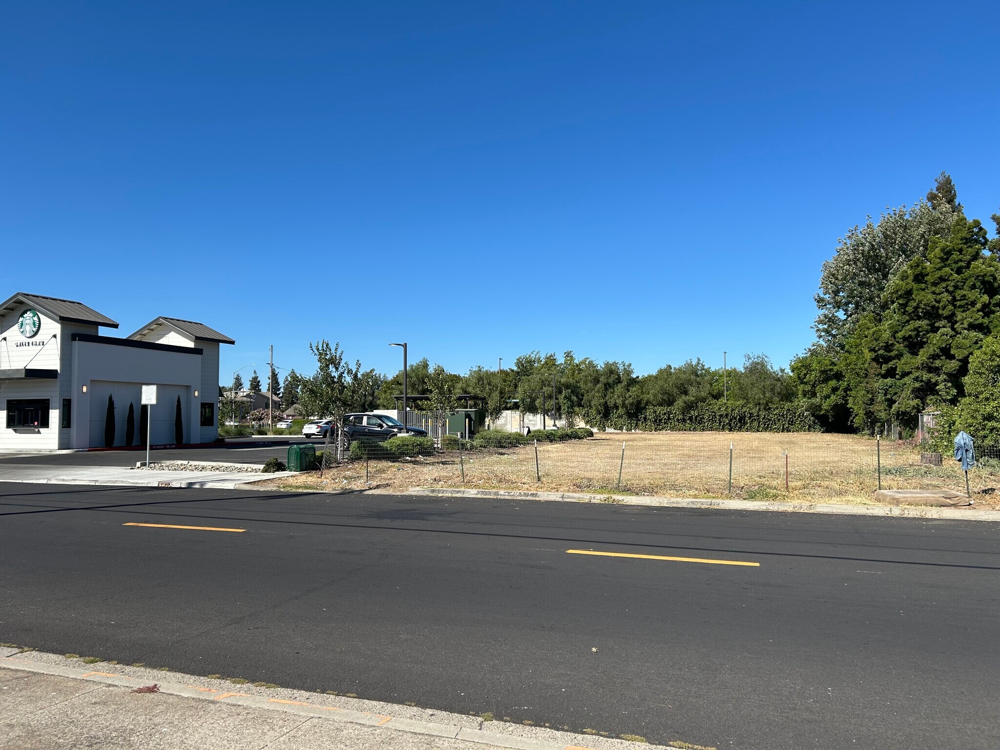 Oakdale Starbucks-Adjacent Development portefeuille de 2 biens à vendre sur LoopNet.fr Photo de l’immeuble– Image 1 sur 7