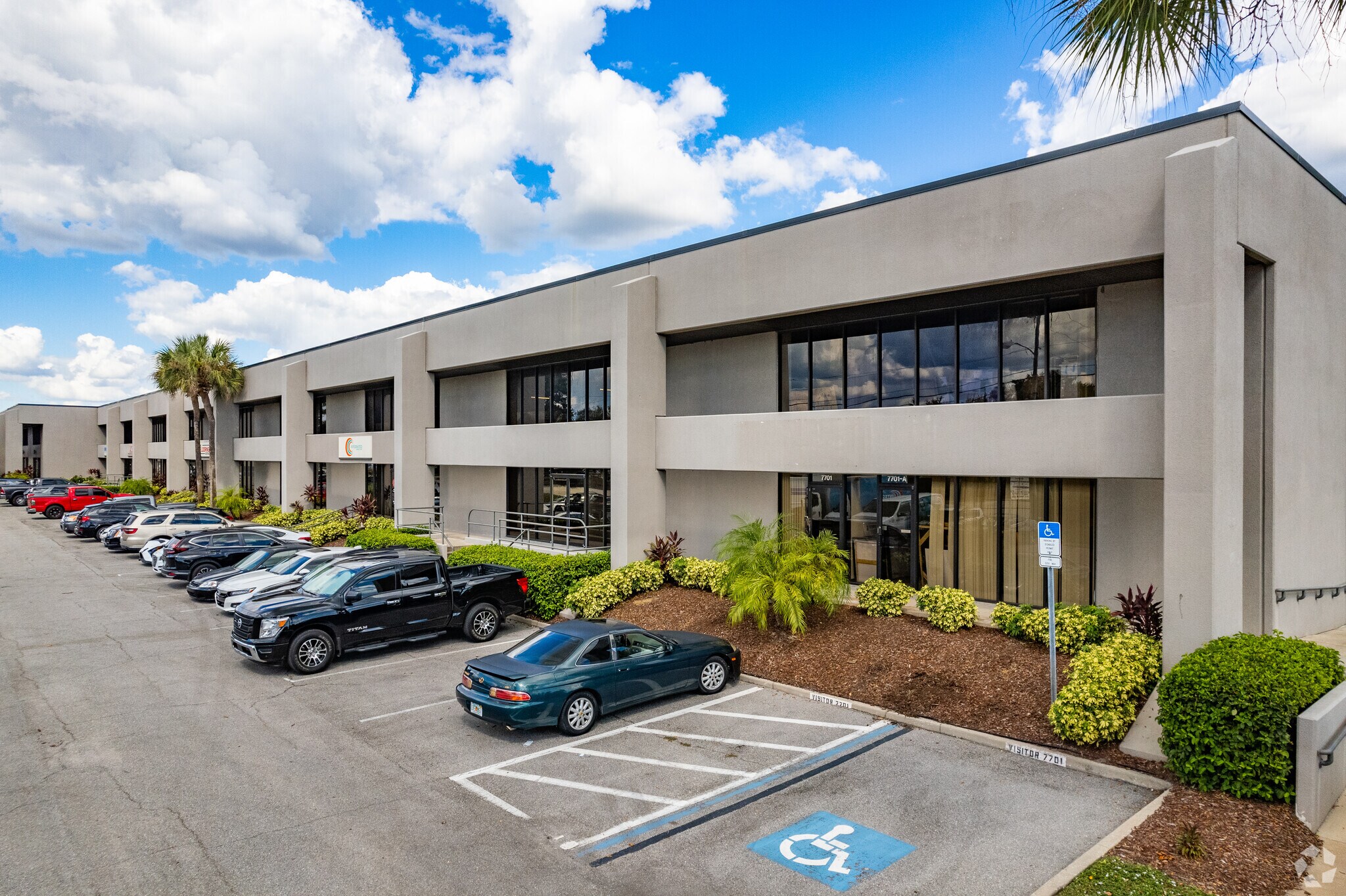 7701-7739 Anderson Rd, Tampa, FL à louer Photo principale– Image 1 sur 9