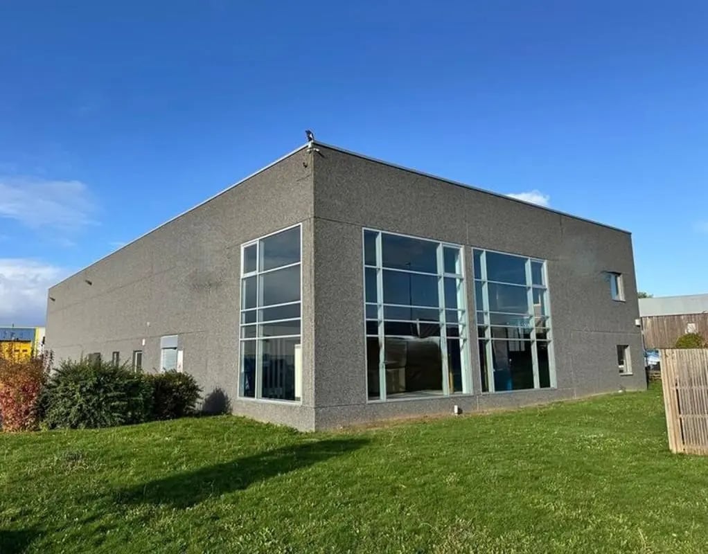 Local d’activités dans Hallennes-lez-Haubourdin à louer Photo de l’immeuble– Image 1 sur 9