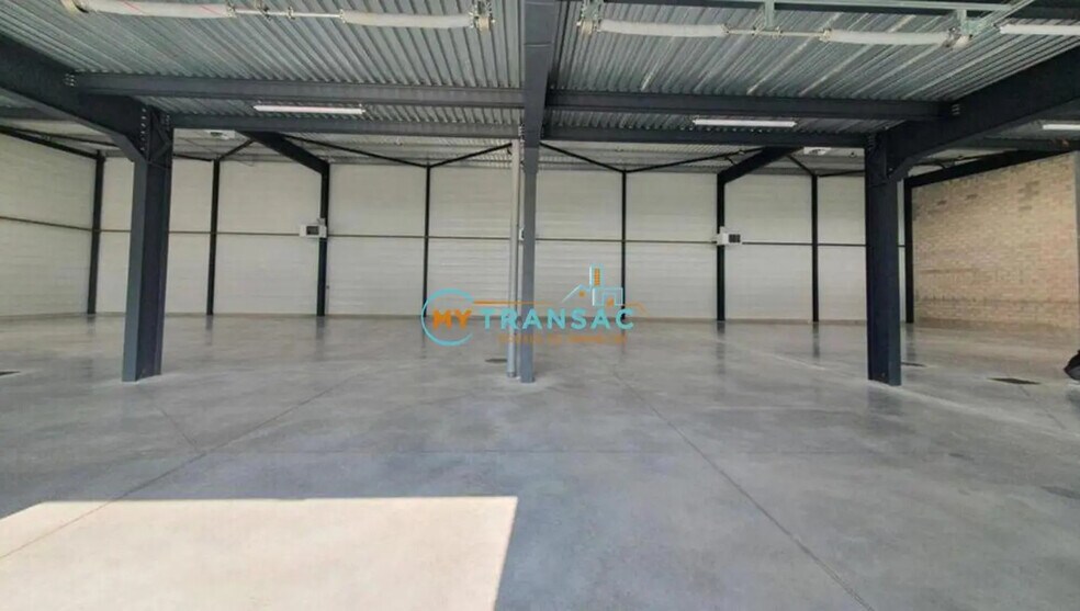 Industriel/Logistique dans Bondoufle à vendre - Photo de l’immeuble – Image 3 sur 7