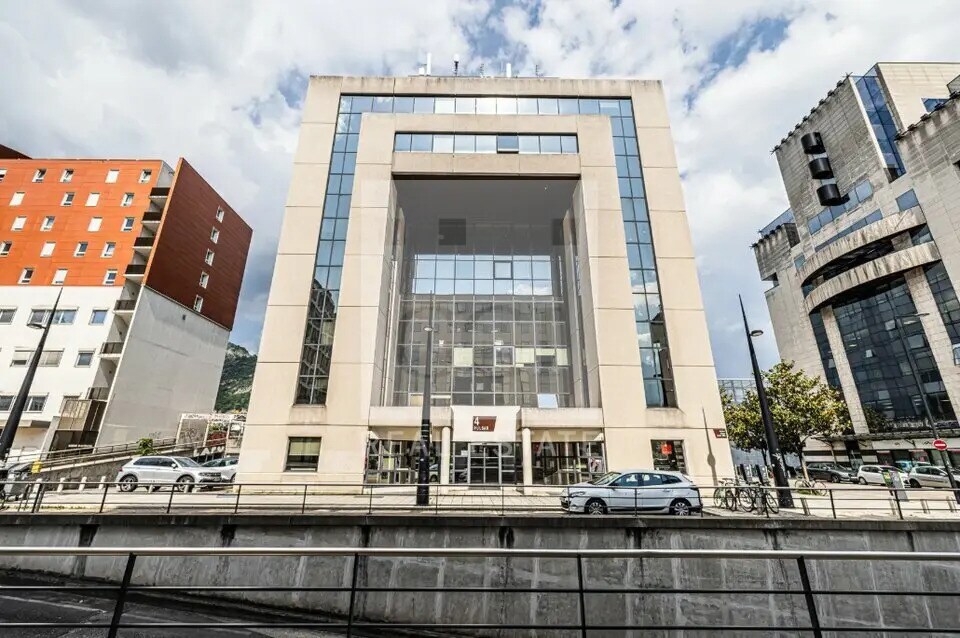 Bureau dans Grenoble à louer Photo de l’immeuble– Image 1 sur 11