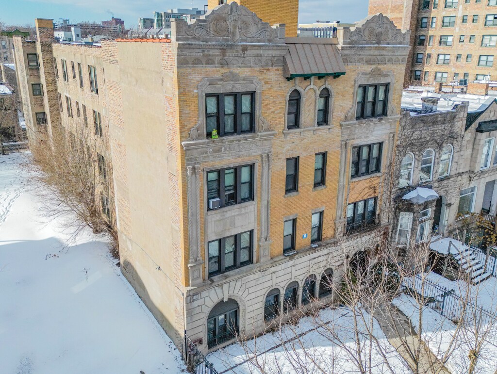 6126 S Woodlawn Ave, Chicago, IL à vendre Photo principale– Image 1 sur 9