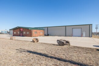 Plus de détails pour 602 S Main St, Newcastle, OK - Industriel/Logistique à vendre