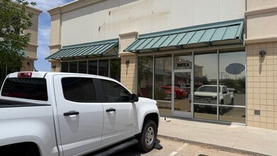 210 W Longview Ave, Midland, TX à louer Photo de l’immeuble– Image 1 sur 36