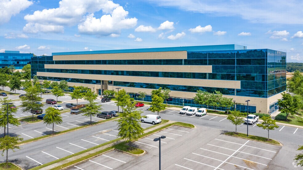 16901 Melford Blvd, Bowie, MD à louer - Photo de l’immeuble – Image 2 sur 21