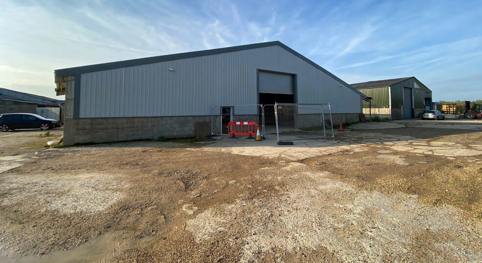 Verney Rd, Buckingham à vendre - Photo de l’immeuble – Image 3 sur 3