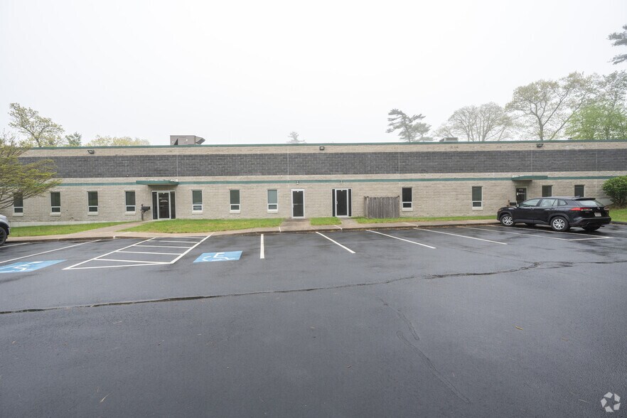 41 Sharp St, Hingham, MA à louer - Photo de l’immeuble – Image 3 sur 5