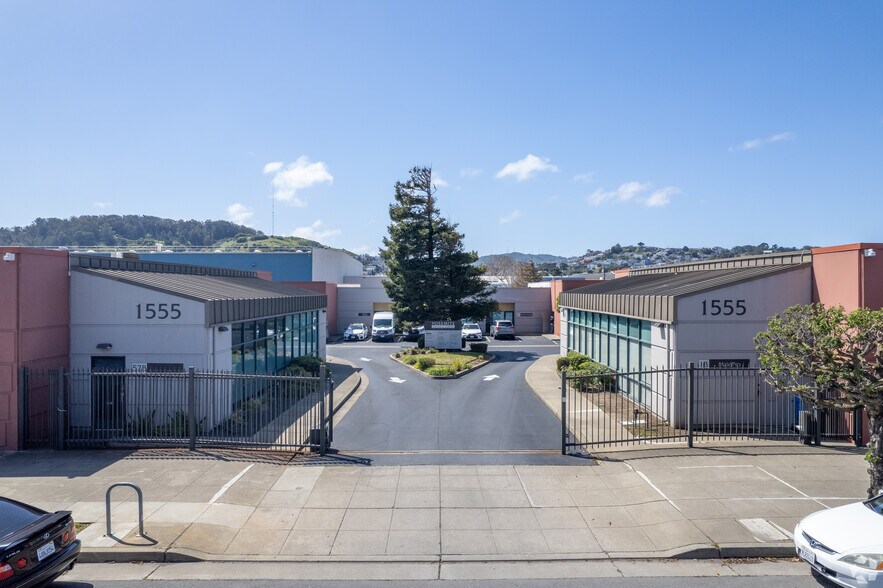 1555 Yosemite Ave, San Francisco, CA à vendre - Photo de l’immeuble – Image 2 sur 4