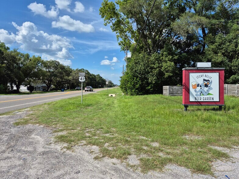 410 Broad St, Brooksville, FL à louer - Photo de l’immeuble – Image 2 sur 39
